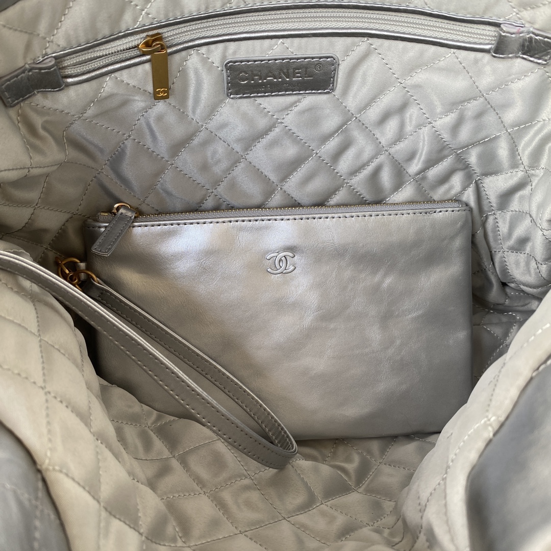 Calfskin 22 Handbag Shoulder Bag AS3261 Silver